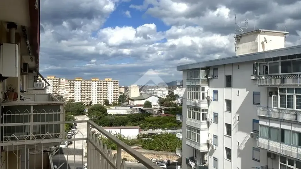 Balcone - Apartment with Balcony in Palermo