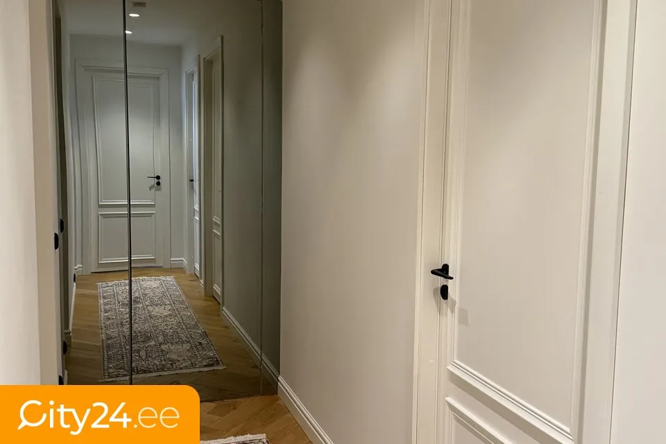 hallway_entrance