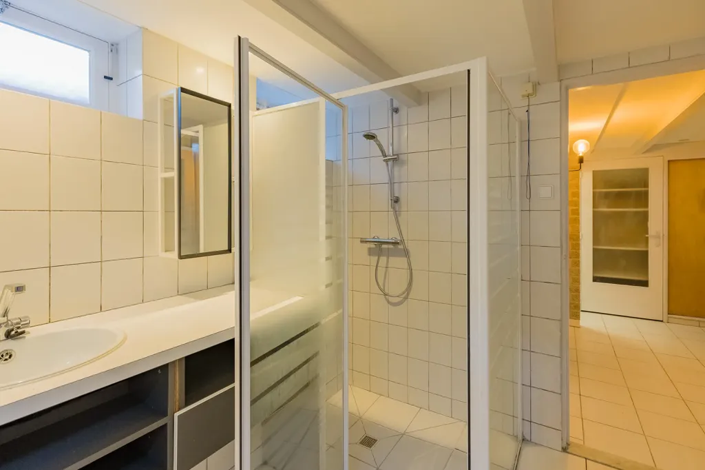 Salles de bain - Sustainable Dijkwoning with Sluice View in Spaarndam