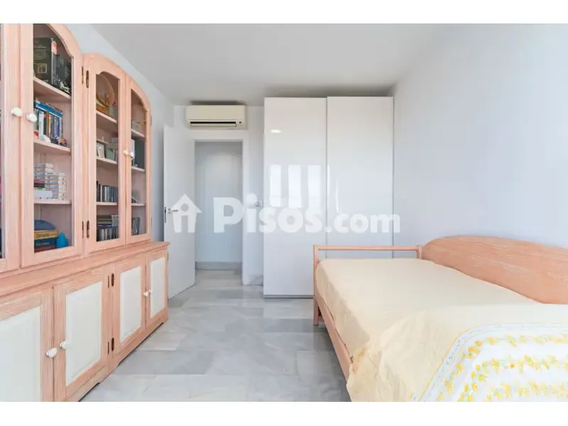 Chambres - Modern Apartment with Balcony in Almería