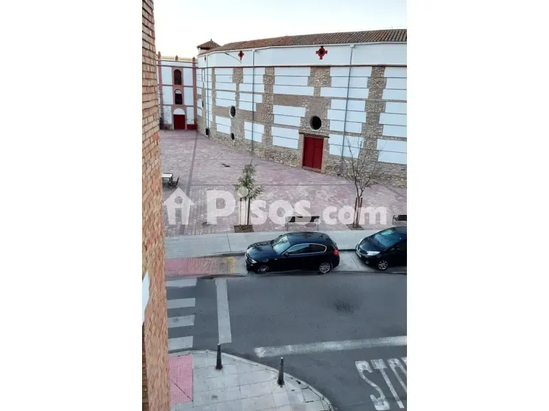 Jardín - Piso exterior con balcón en Calle de García de Loaysa
