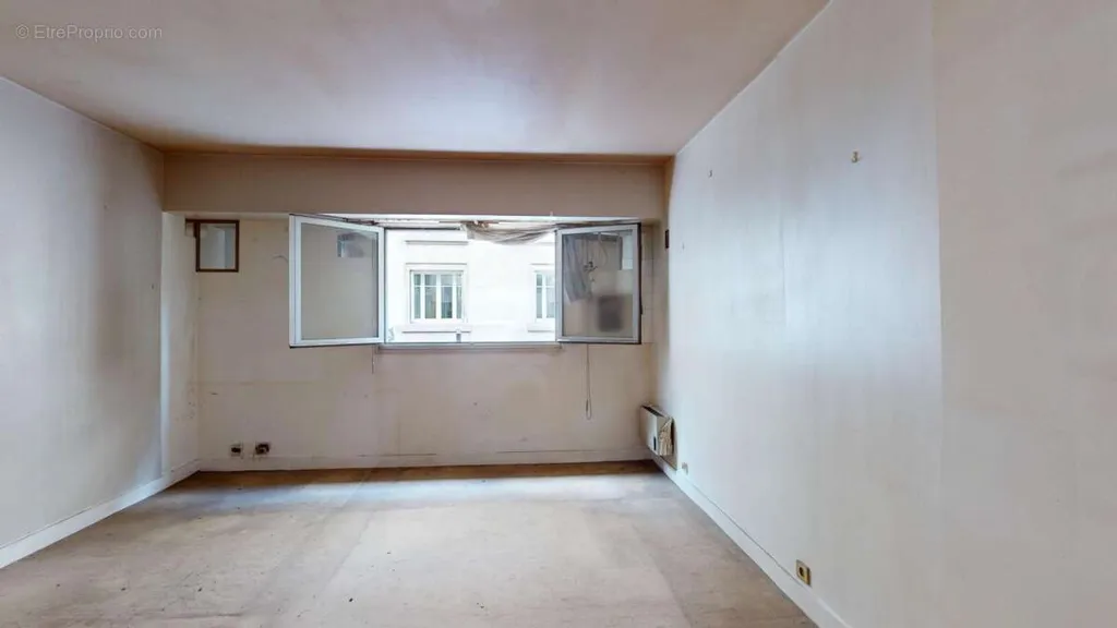 Pièces - Studio avec Ascenseur près du Jardin du Luxembourg