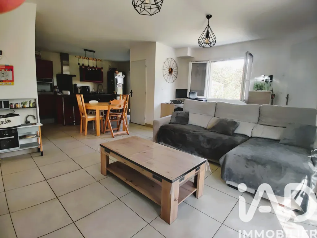 Living Room - Charming House with South-Facing Terrace in Seillons-Source-d'Argens