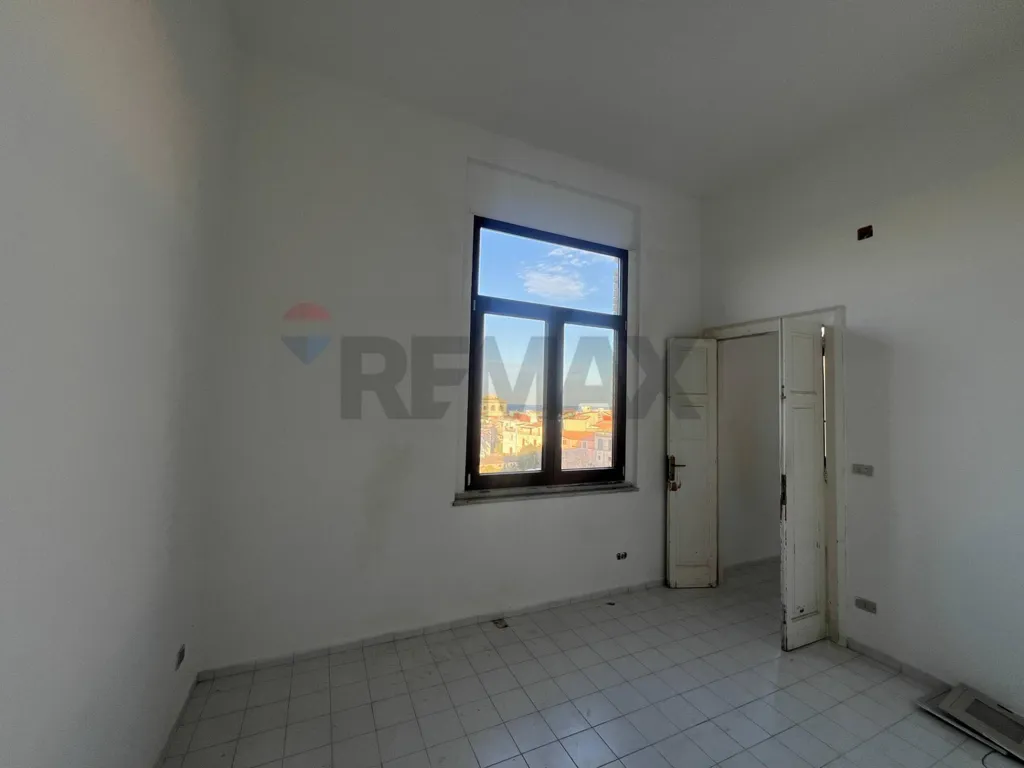 Toad - Historic Building with Sea View in Ortigia