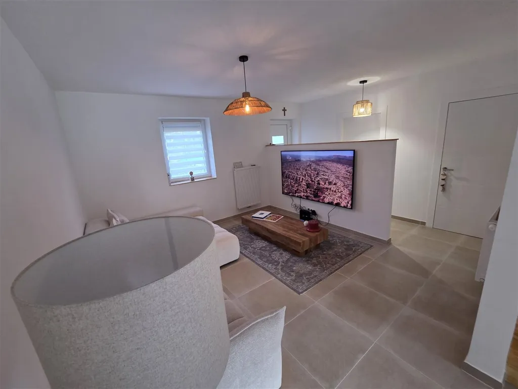 Elutuba - Energy-Efficient 3-Bedroom House in Baugnies