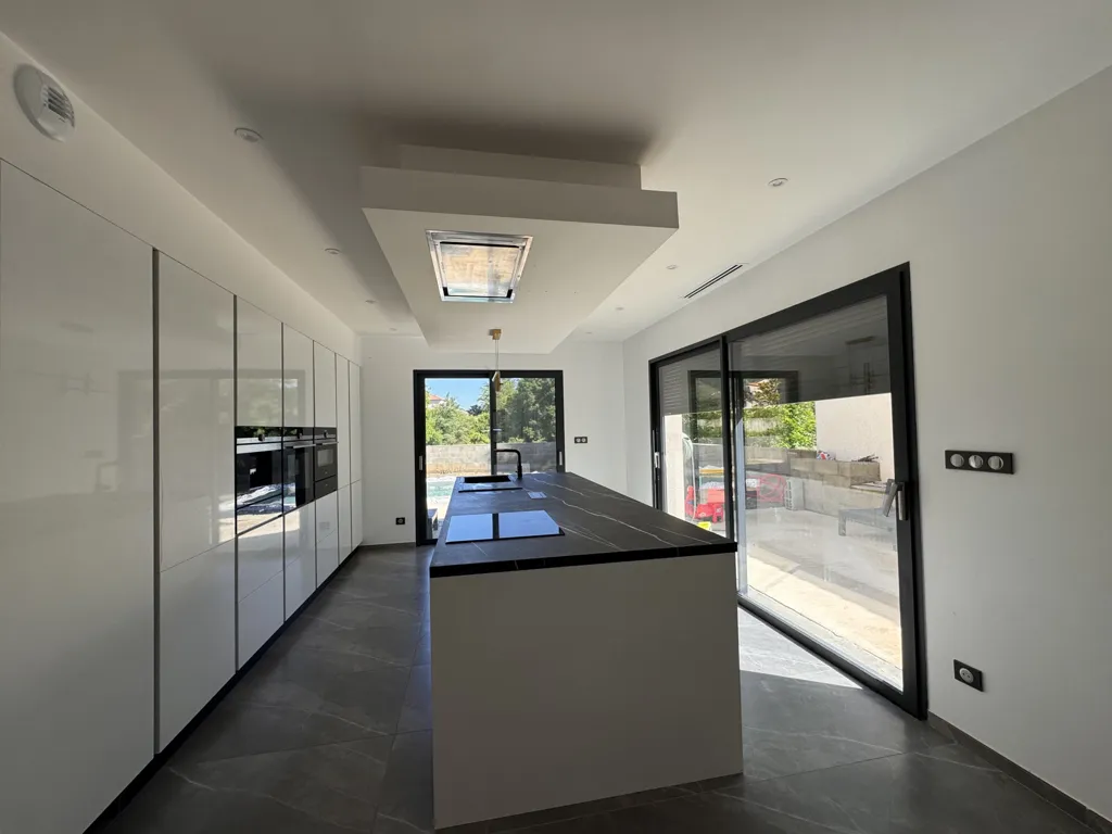 Köök - New House with Pool in Mauves
