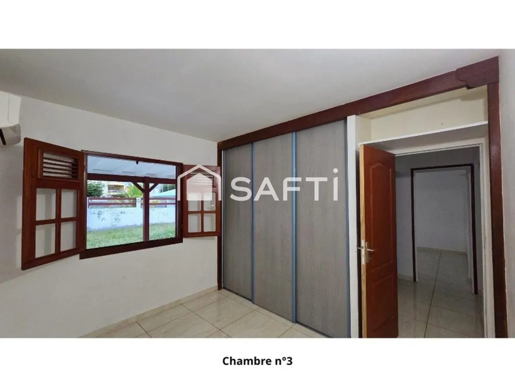 Chambres - Maison Individuelle avec Jardin à Port-Louis