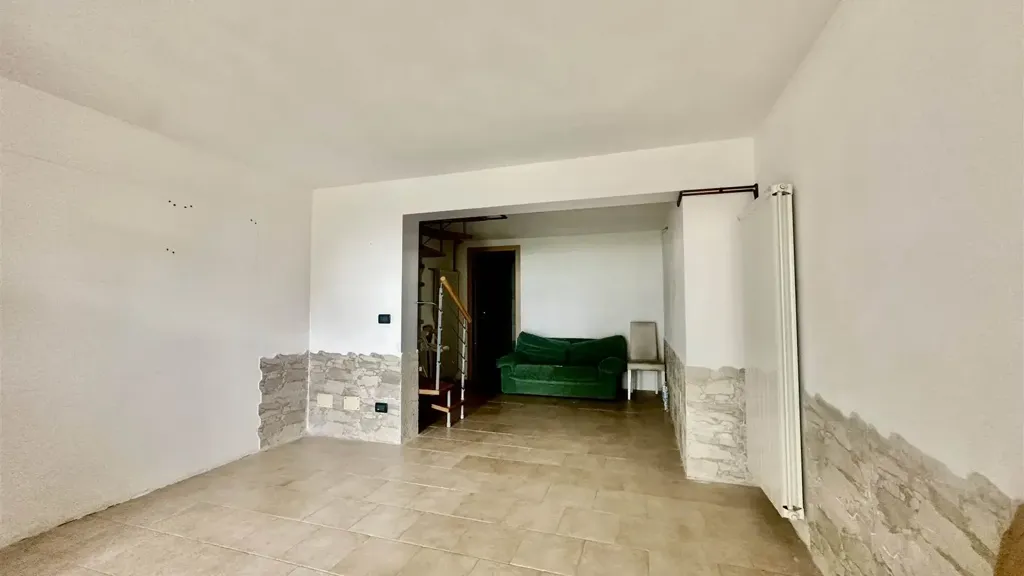 Elutuba - Prestigious Apartment with Garage in Montecatini Val di Cecina