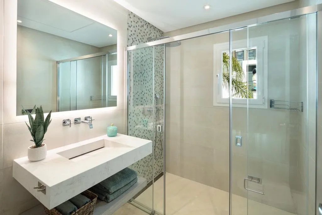 Salles de bain - Luxury Villa with Sea Views in Marbella