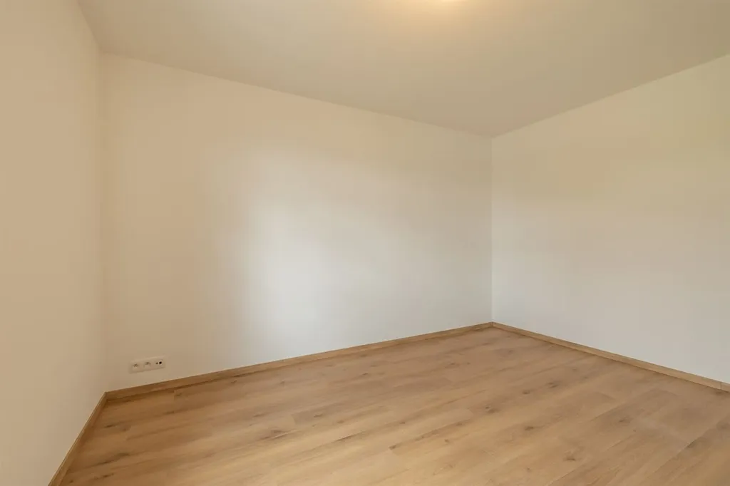 Rooms - New Build with Garden in Central Location