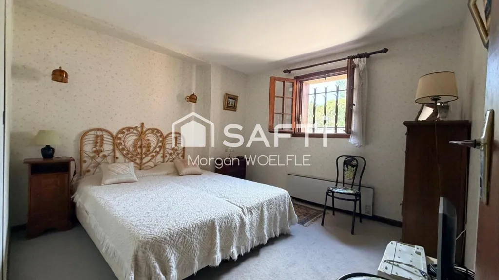 Bedrooms - Detached House with Nature View in Tour de Mare