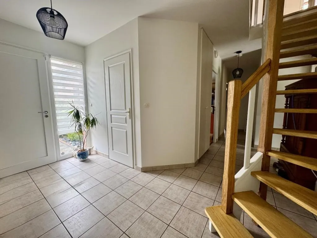 Entrée - Maison en Semi-Plain Pied avec Jardin à Wasquehal