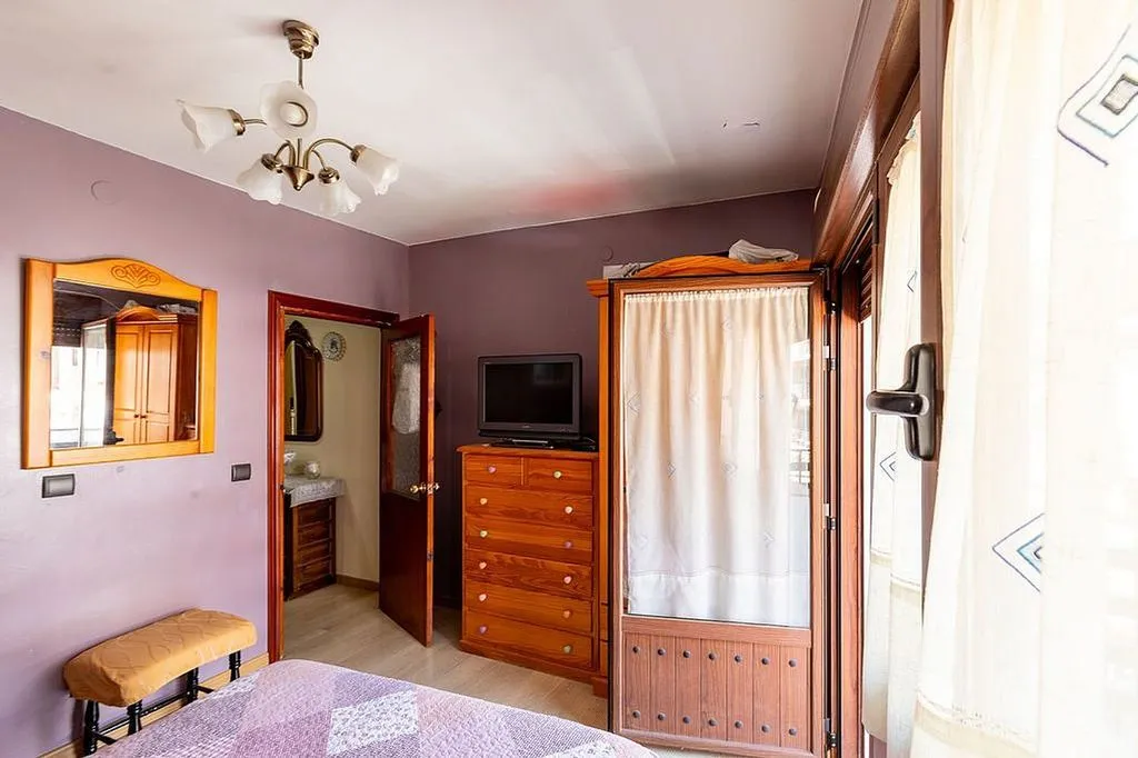 Magamistoad - Traditional Townhouse with Terrace in Pedro Bernardo