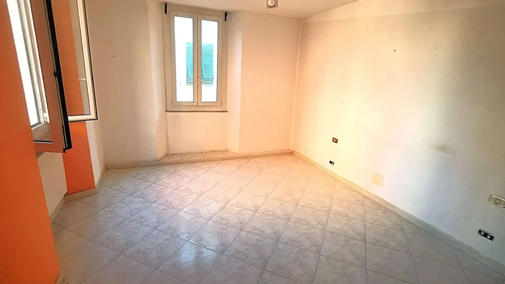 Toad - Spacious Apartment with Central Location in Campomorone