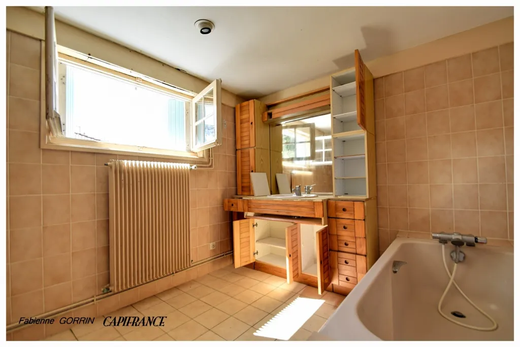Bathrooms - 8-Piece House with Garage in Aigondigné
