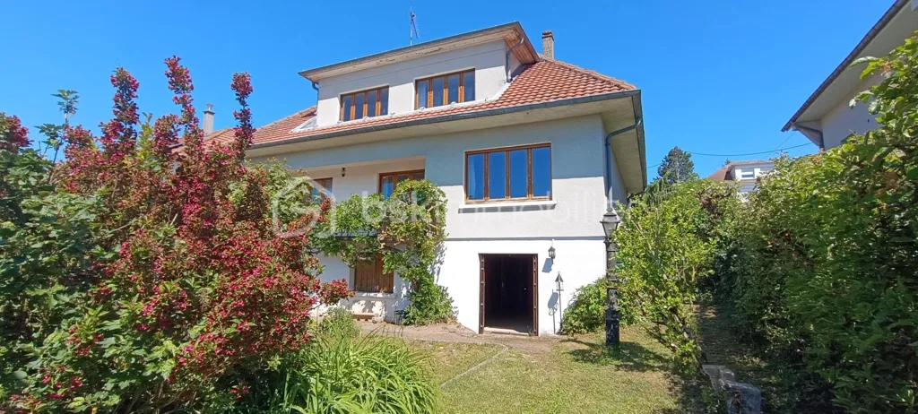 Exterior - Character House with Garden on Morhange Heights
