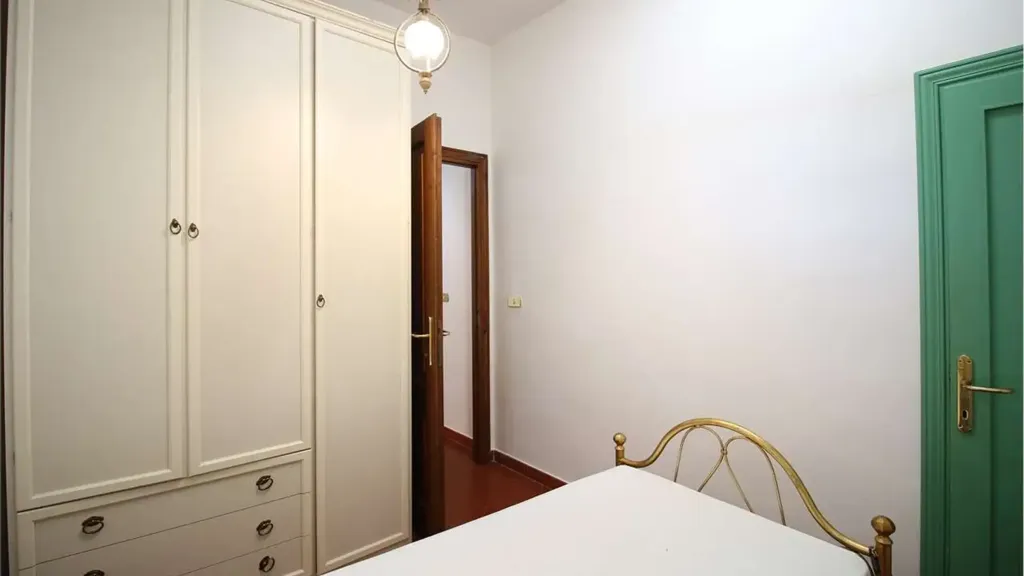 Chambres - Spacious Apartment with Courtyard in Buti