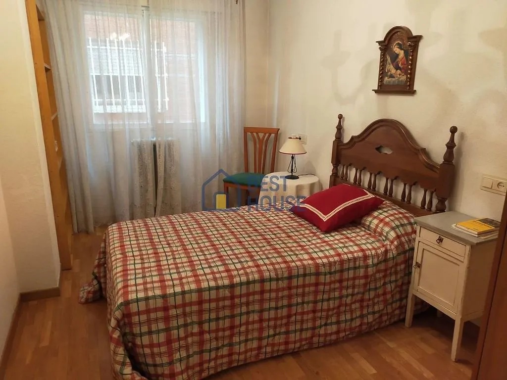 Chambres - Apartment with Terrace in León's District 7