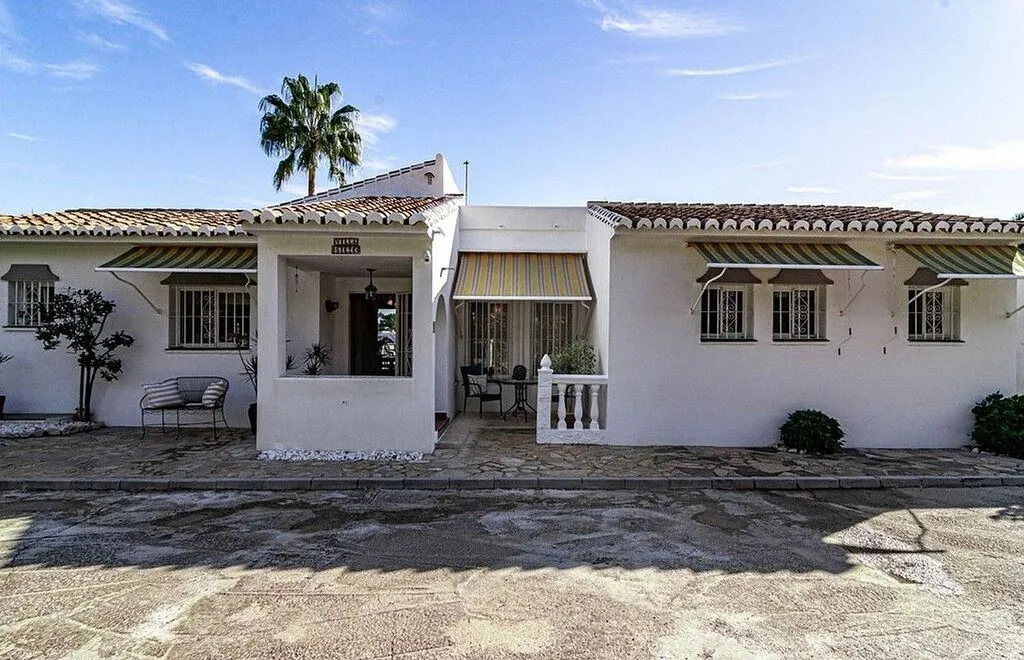Esterno - Chalet with Pool and Terrace in Calahonda