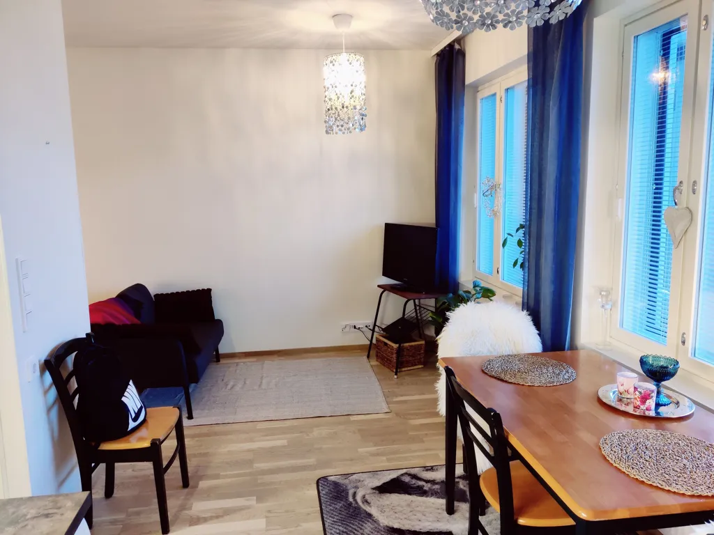 Salle à manger - Modern Studio with Balcony in Hatanpää, Tampere