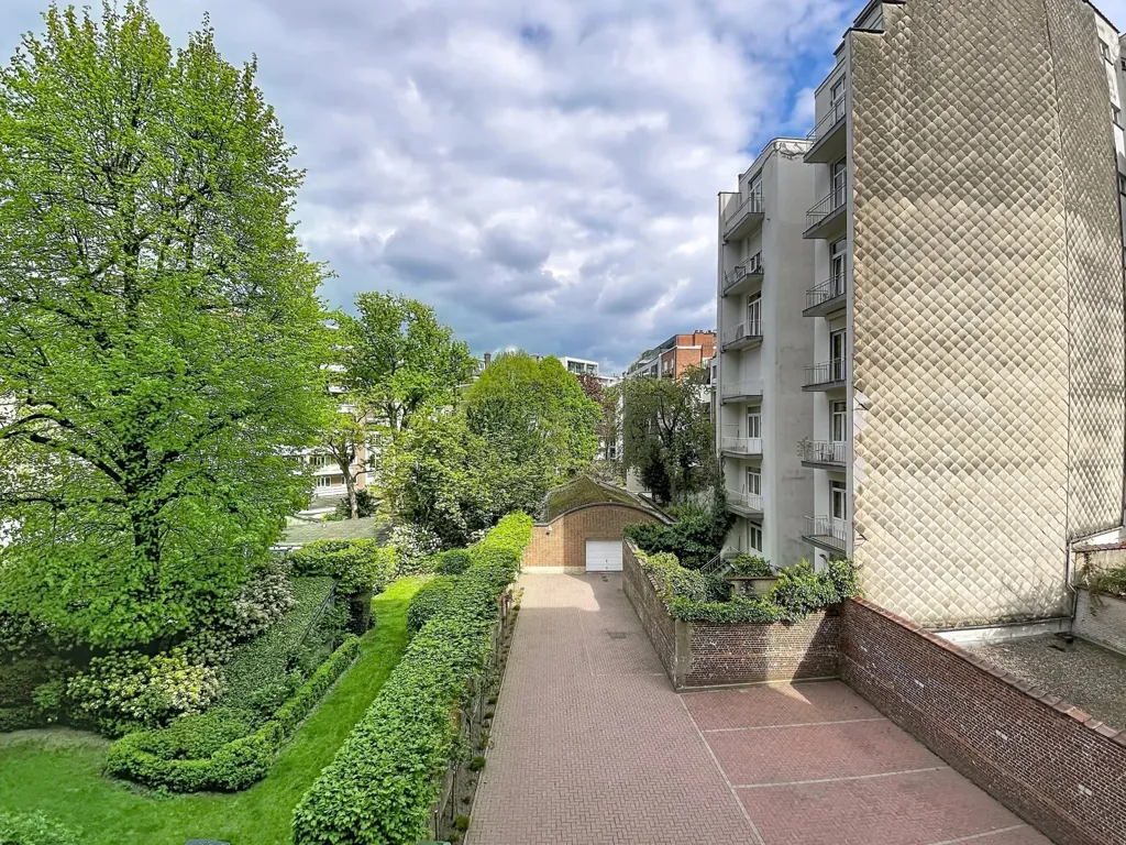 Jardin - Appartement Rénové avec Terrasse près du Bois de la Cambre