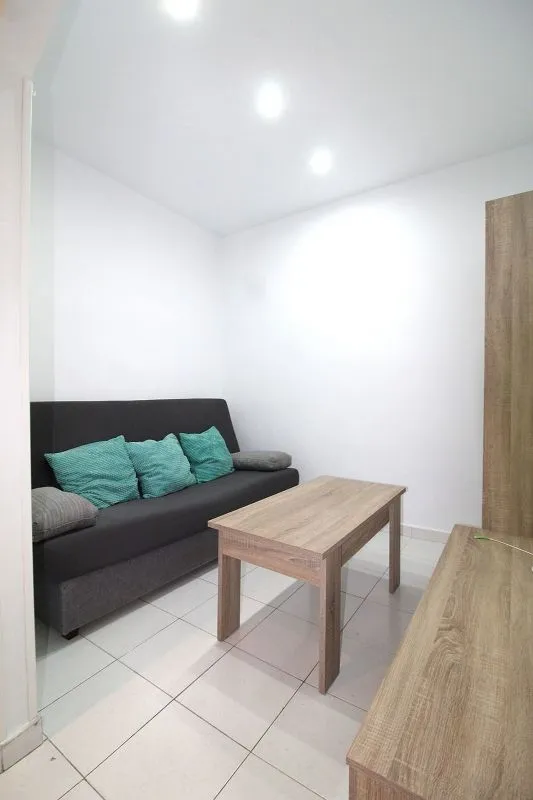 Elutuba - Furnished Flat with Heating in Trafalgar