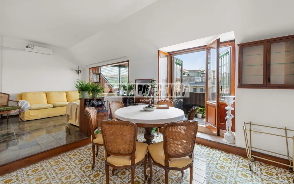 Salle à manger - Penthouse with Panoramic View in Milan
