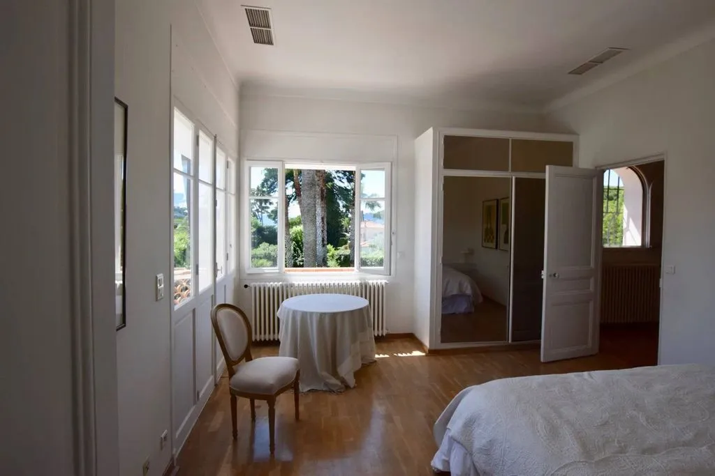 Magamistoad - Luxury Villa with Pool in Antibes