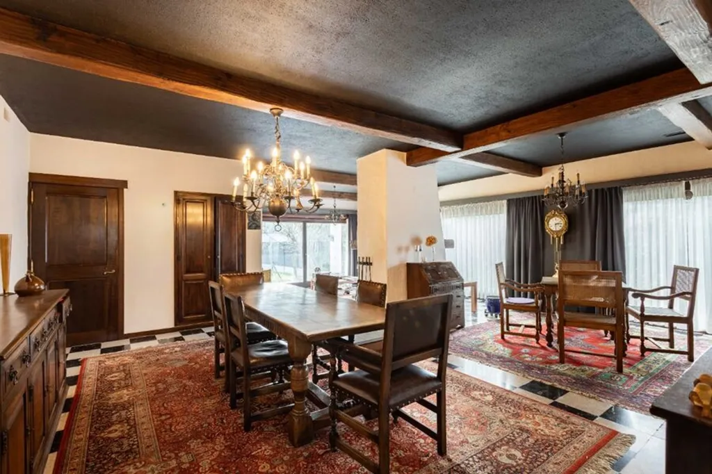 Salle à manger - Maison Individuelle à Rénover dans un Cadre Calme à Harelbeke