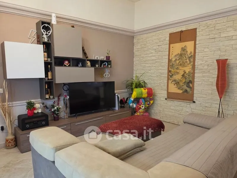 Elutuba - Rearranged Flat with Balcony in Piacenza