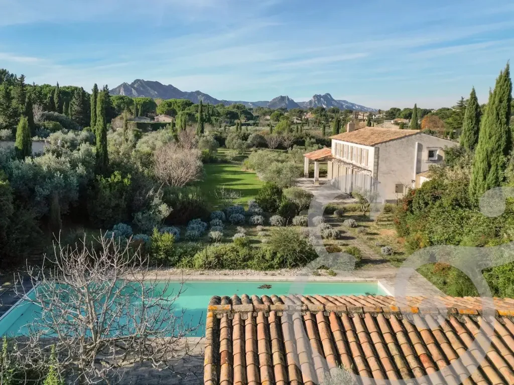 Vue aérienne - Maison de Charme avec Piscine à Eygalières