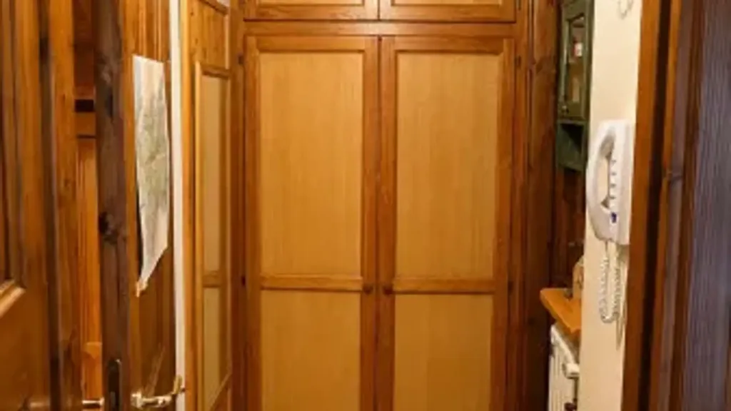 hallway_entrance