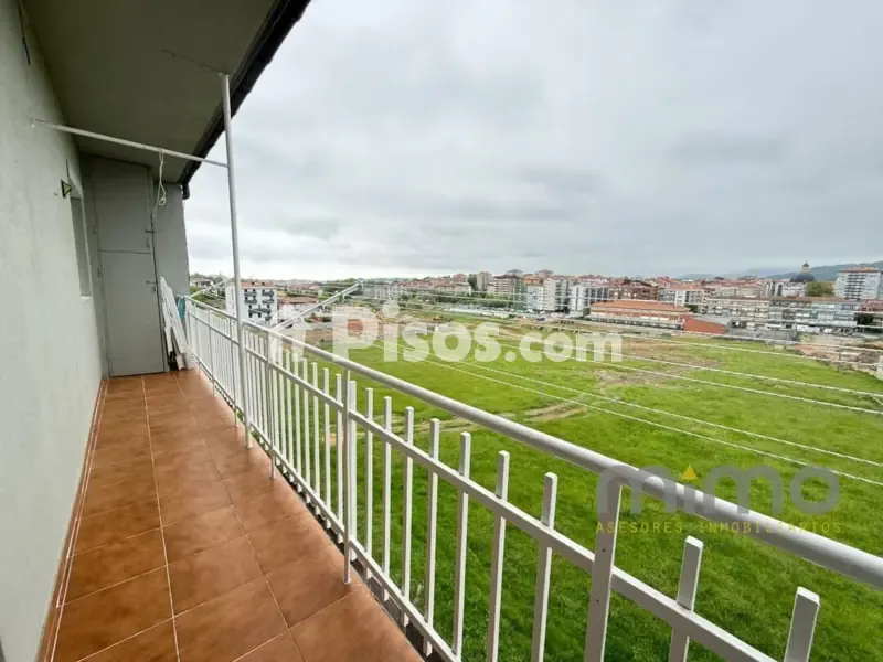 Balcon - Spacious Apartment with Balcony in Irún