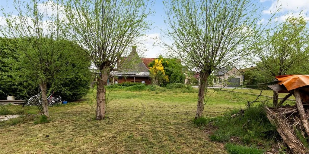 Aed - Multi-Purpose Building with Large Garden in Sinaai