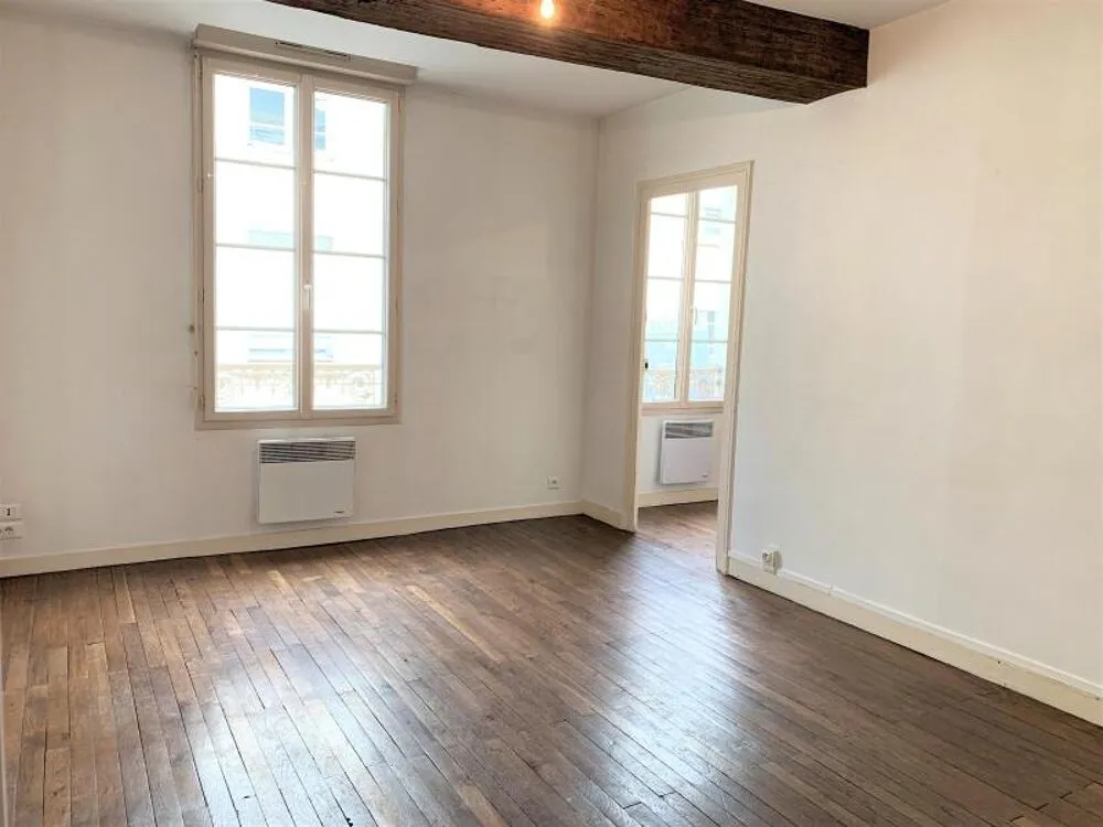 Toad - Bright 2-Bedroom Apartment in Central Angers