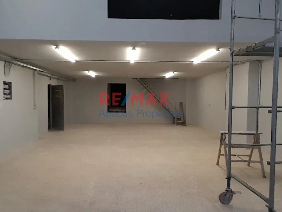 Garage - Commercial Space with Harbour View in Piraeus
