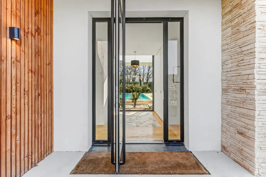 Esik - Architect's Villa with Pool near Toulouse