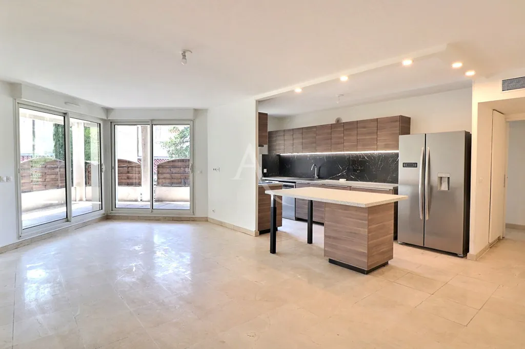 Cucina - Renovated T3 with Garden in St Barnabé Centre