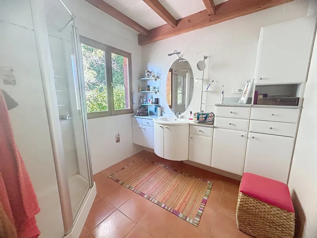 Bagni - Charming Bungalow with Countryside View