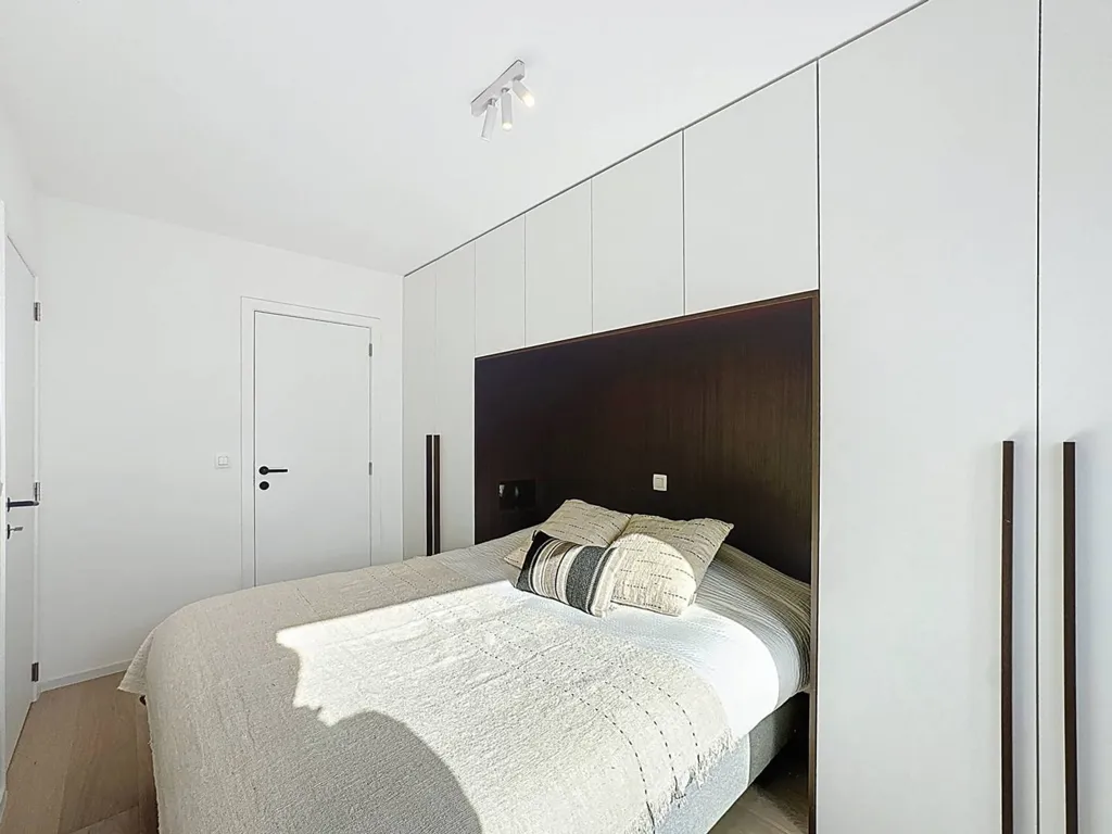 Magamistoad - Renovated Apartment near Heldenplein, Heist