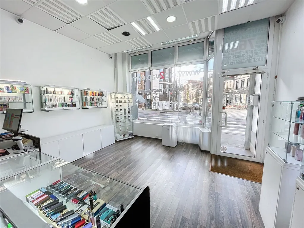 Pièces - Immeuble Mixte avec Commerces à Uccle