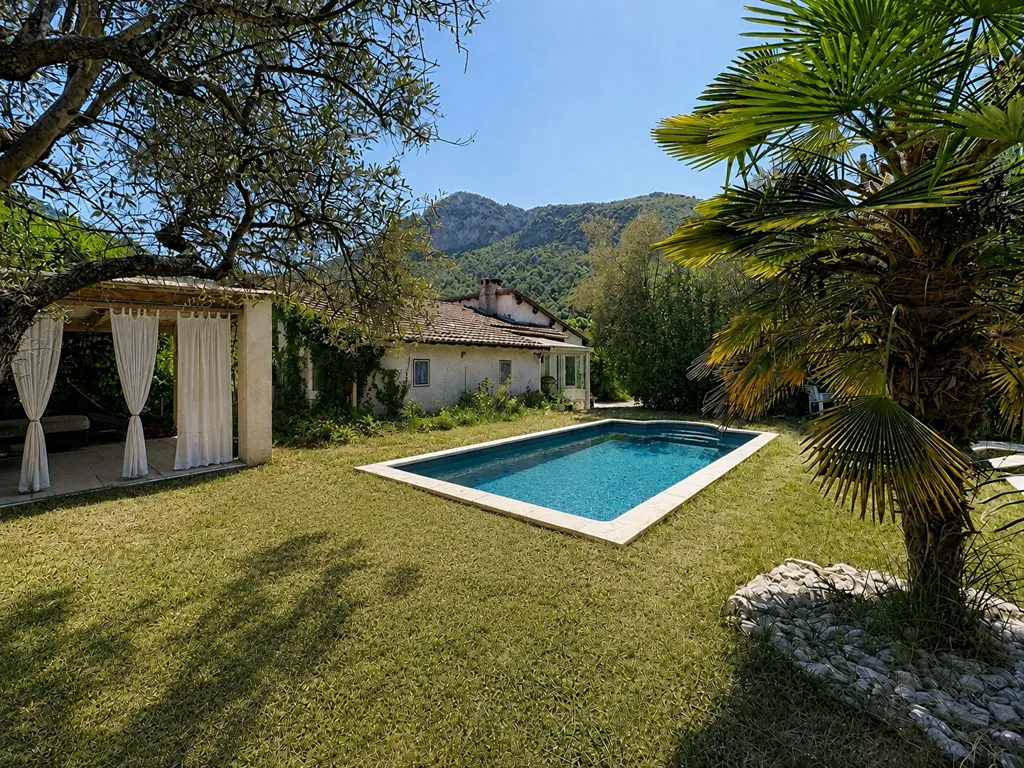 Piscina - Spacious House with Pool near Nyons