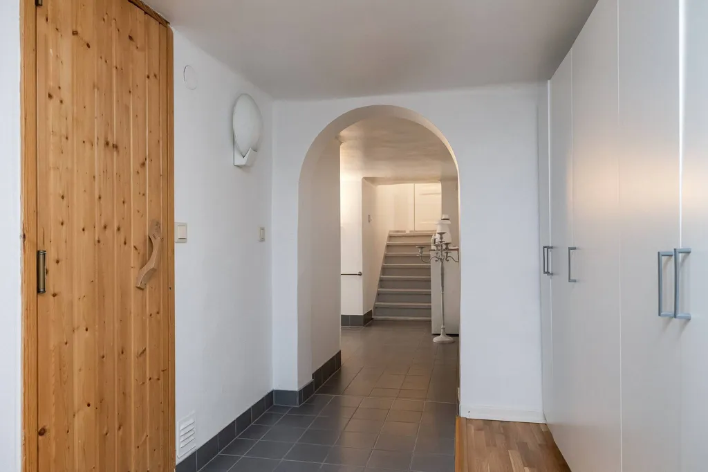 Maison 10 pièces à Kumla kommun
