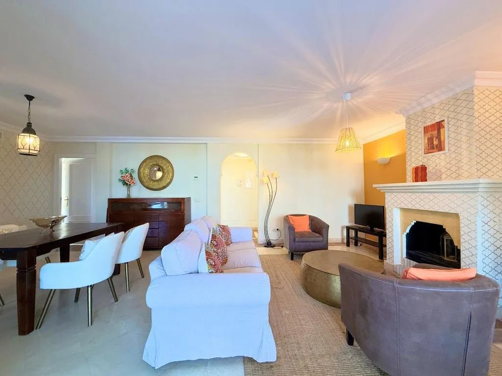 Elutuba - Beachfront Flat with Private Garden in Casares