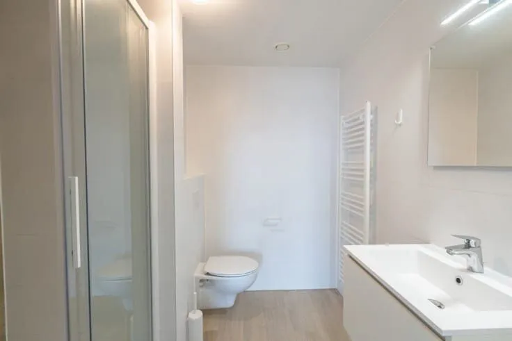 Salles de bain - Appartement Neuf avec Terrasse et Ascenseur à Paris
