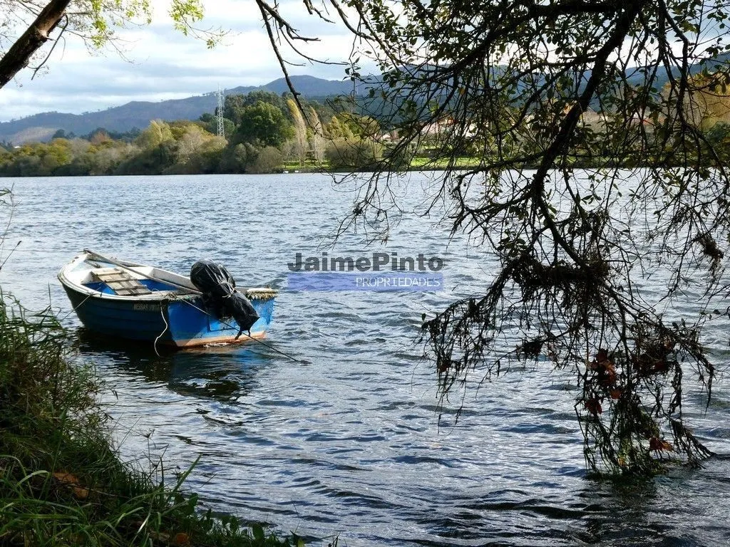 Luxury Farmhouse with River View in Viana do Castelo