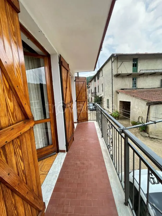 Balcony - Apartment with Balcony in Niella Belbo