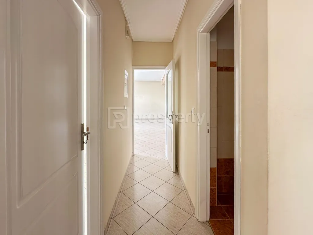 Esik - Spacious Apartment with Large Balcony in Ilion