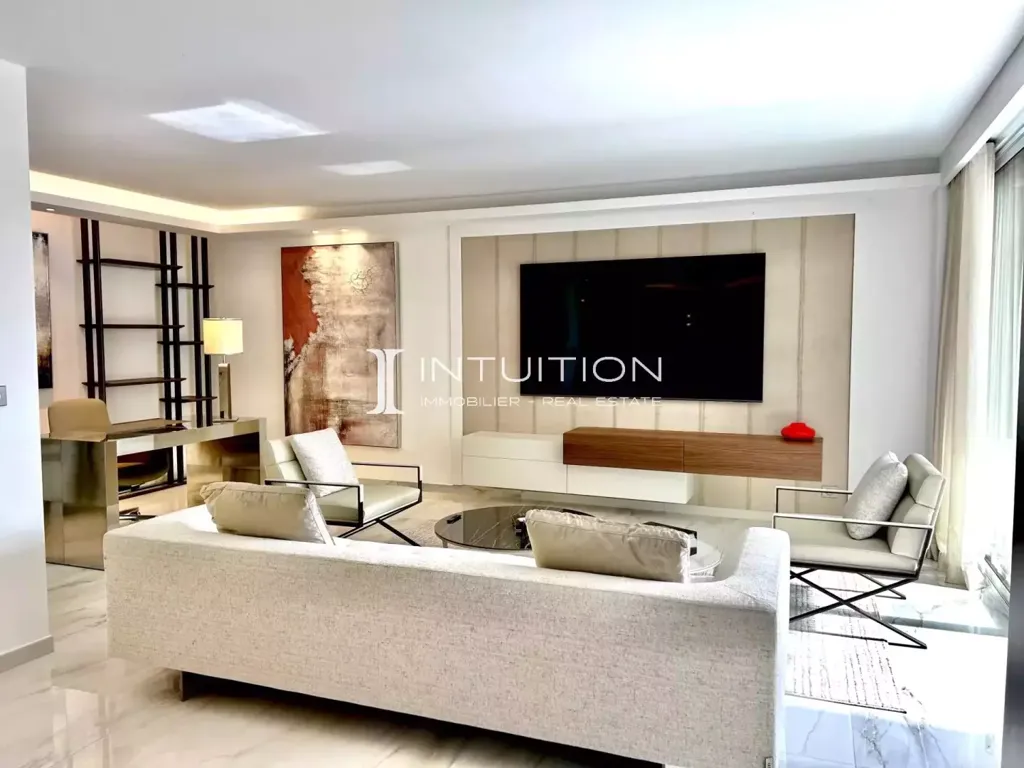 Elutuba - 2-Bedroom Apartment with Sea View in Cannes Croisette