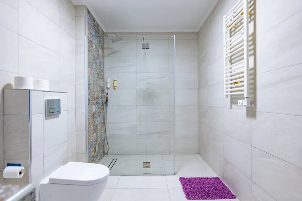 Vannitoad - Luxury Villa with River Access in Alverangel